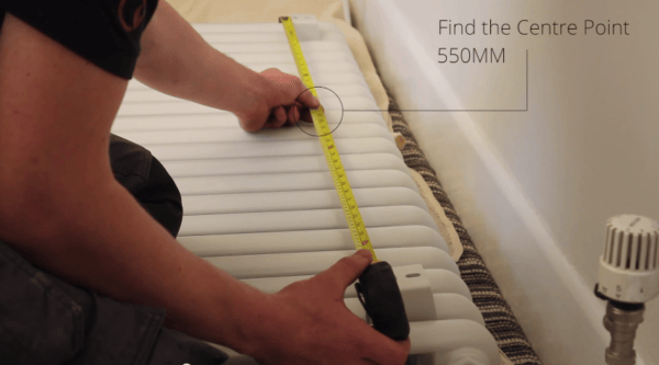 How to Install a Radiator_9_Radiator Centre Measurement How to Install a Radiator_9_Radiator Centre Measurement