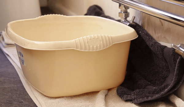 Remove HTR for Decorating_4_Place Bowl and Towel