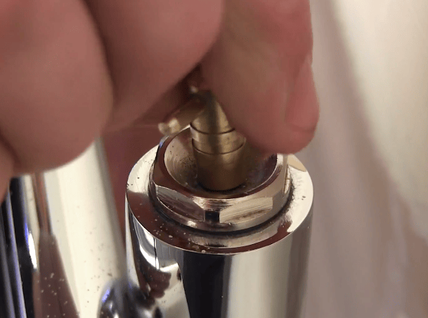 Remove HTR for Decorating_7_Bleed Radiator