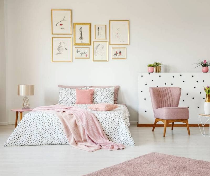 pink bedroom