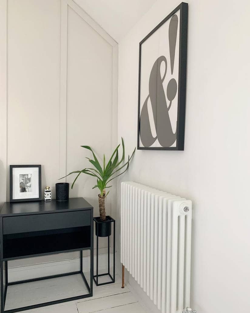 56276146_416766989126119_7253521804145087052_n Milano Windsor column radiator on a white wall.