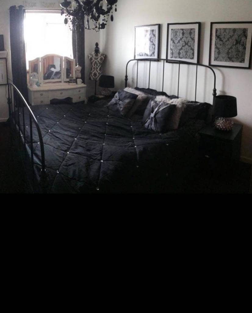 65589058_349556272386298_642884442635802296_n before picture of a bedroom