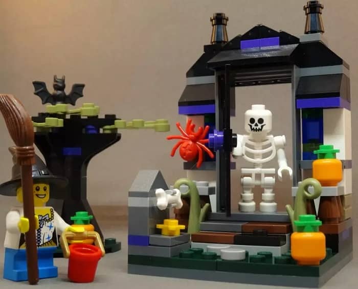 Lego halloween figurines