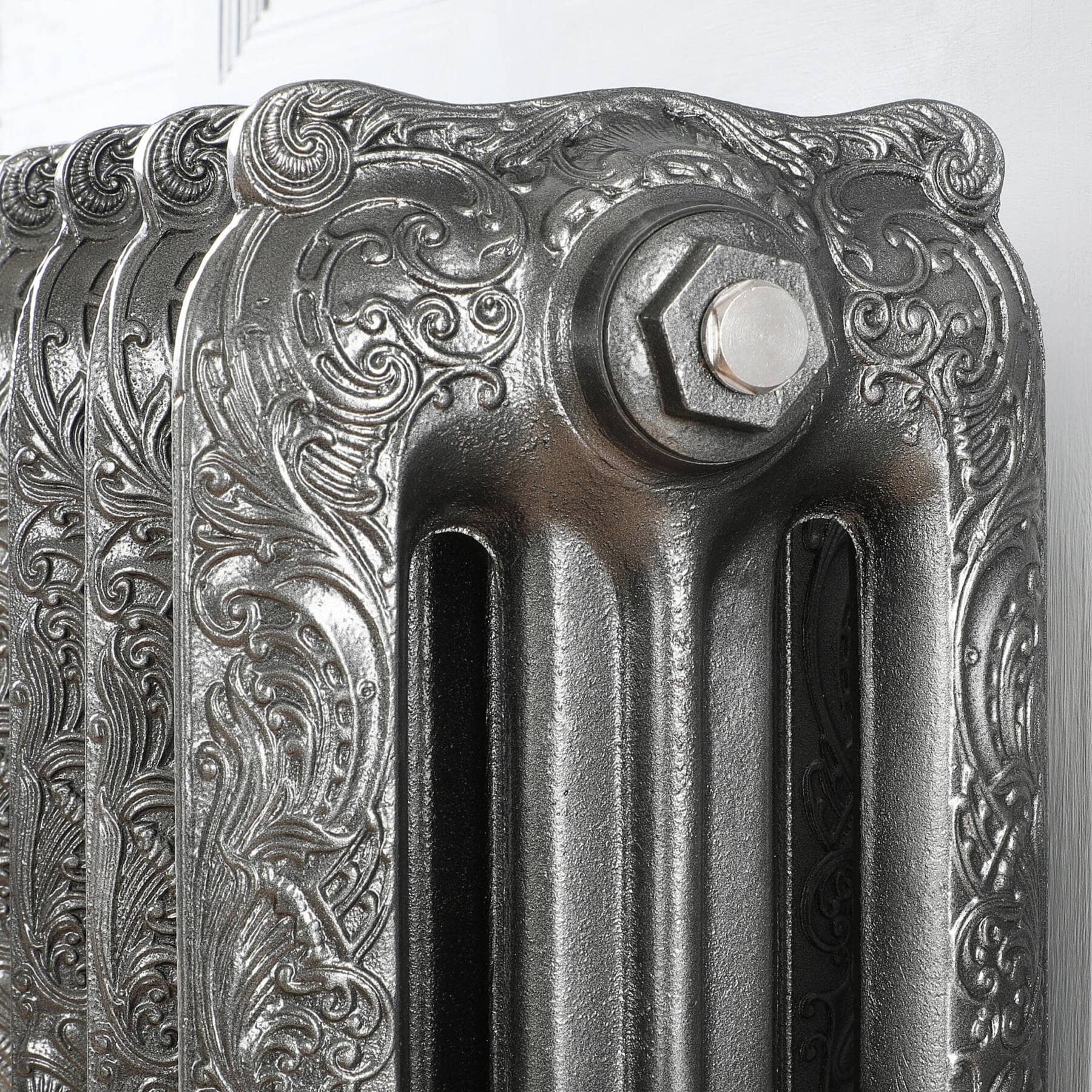 Milano Beatrix Cast Iron Radiator (2) Milano Beatrix Cast Iron Radiator (2)