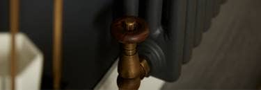 radiator valve guide blog header image