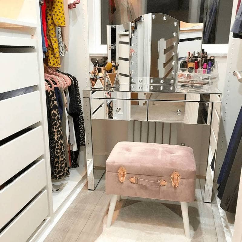 White Milano Aruba radiator under a dressing table