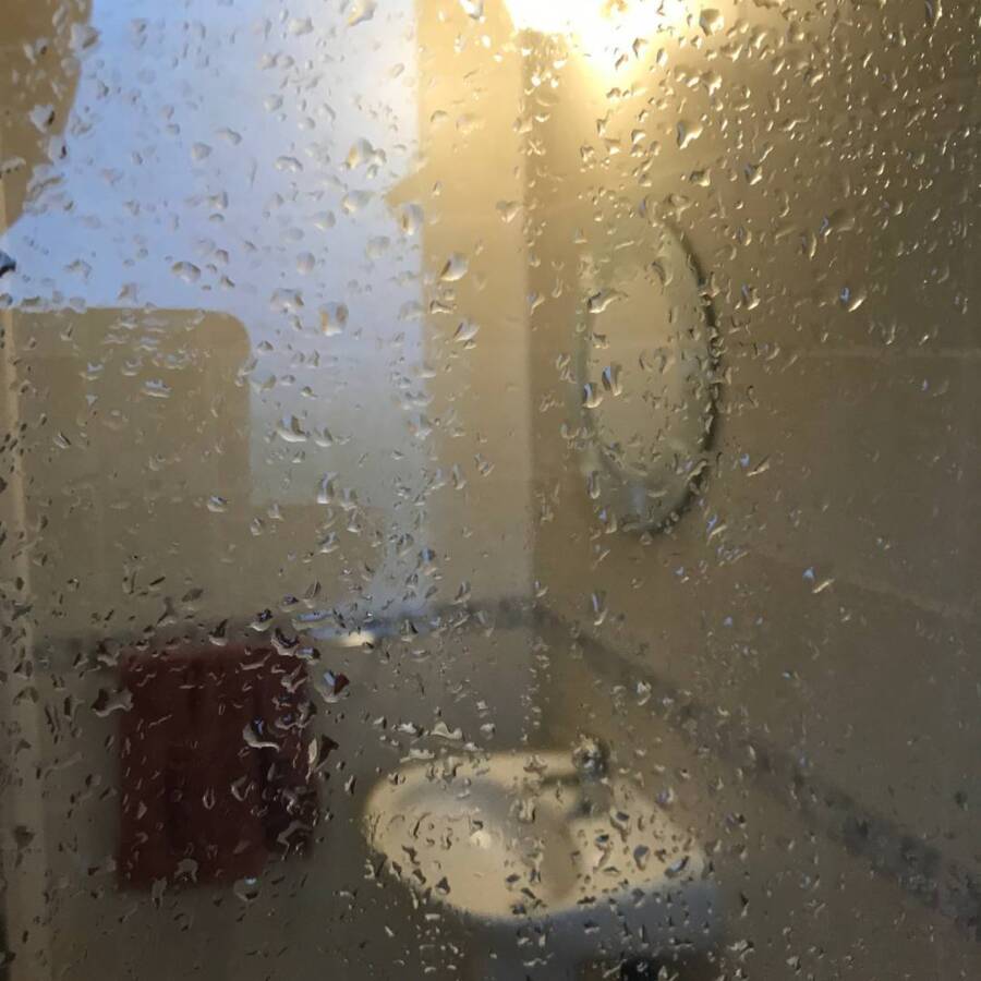 How to remove rust from chrome bathroom radiators