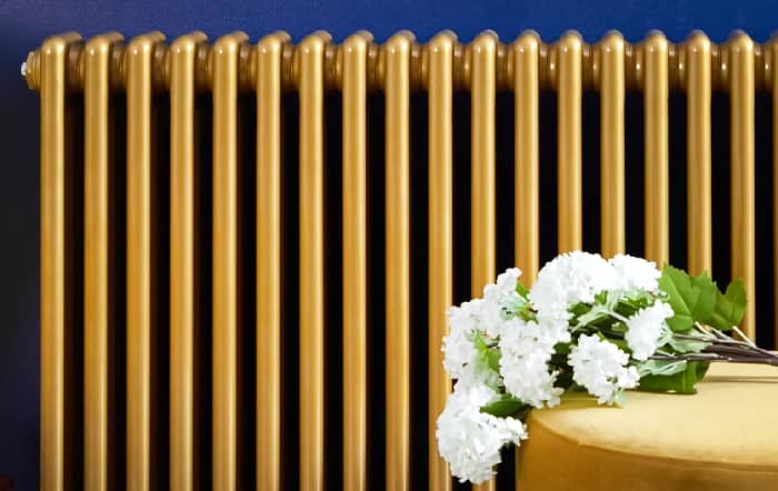 Social Media - Coloured Radiators_LS0177 front of a Milano Windsor gold radiator