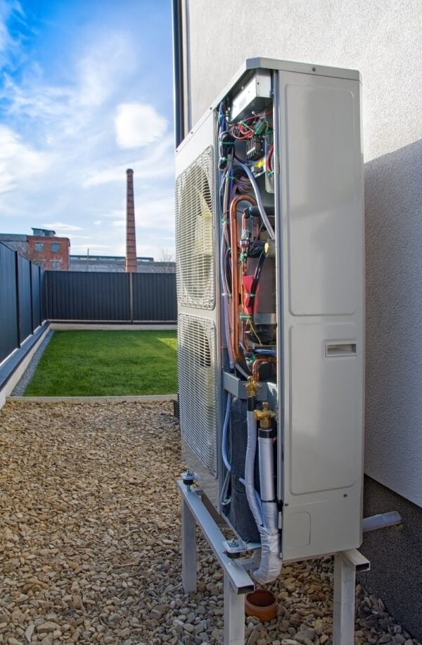 Ground source vs air source heat pumps blog banner
